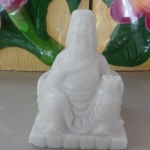 แป๊ะกง หินอ่อนสีขาว ขนาด กว้าง 12 สูง 15 เซนติเมตร