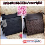 CALVIN KLEIN JEANS CROSSBODY BAG กระเป๋าสะพาย Ck Jeans รุ่น Limited Edition น่าสะสมค่ะ ลายแบรนด์เป็นซิกเนเจอร์รอบใบ เปิด-ปิดด้วยซิป ด้านในโล่งกว้างมีช่องซิปและช่องใส่ของจุกจิก ด้านหลังมีช่องซิปเก็บของอีก 1 ช่อง ขนาดกำลังดีใส่มือถือได้ทุกรุ่น สายสะพายปรับไ