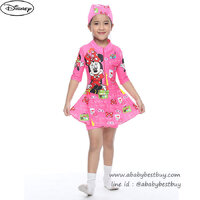 (size L)Swimsuit for Girls ชุดว่ายน้ำ เด็กผู้หญิง Disney Minnie Mouse บอดี้สูทเสื้อแขนยาว กระโปรงกางเกง สีชมพู มาพร้อมหมวกว่ายน้ำและถุงผ้า สุดน่ารัก ใส่สบาย ดิสนีย์แท้ ลิขสิทธิ์แท้ (สำหรับเด็กอายุ 6-8 ปี)