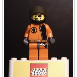 agt012: Gold Tooth - Helmet