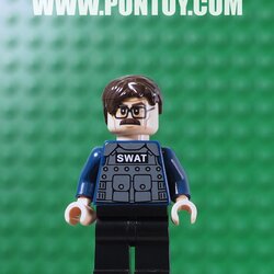 sh063: Commissioner James Gordon