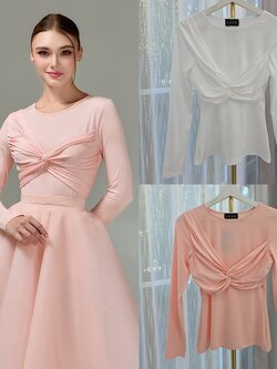 เสื้อแฟชั่น เสื้อคอกลมแขนยาว ลูกเล่นทวิสต์ที่คอเสื้อ ทรงเข้ารูปเล็กน้อย