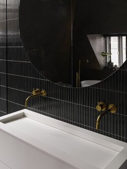 Kit Kat Mosaic : สีโมเดิร์นแบล็ค (สีดำเคลือบเงา) /แผ่น