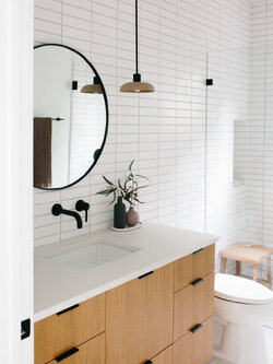 Subway 2"x8" Matte White (สีขาว) / แผ่น