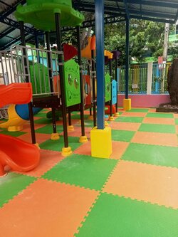 แผ่นยางปูพื้น แบบจิ๊กซอ ขนาด 1 x 1 เมตร หนา 25 มม.