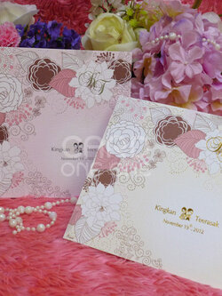 การ์ดแต่งงาน น่ารัก จัตุรัส ใบเดี่ยว