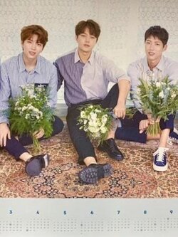 พร้อมส่ง โปสเตอร์ POSTER OFFICIAL - INFINITE 2019 Season's Greeting Calendar