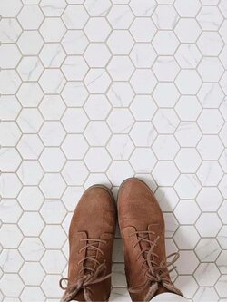 Hexagon Mosaic 2" : Matte White Marble 12"x12" /แผ่น