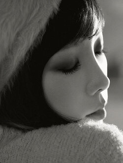 TAEYEON 4th Mini Album - WHAT DO I CALL YOU