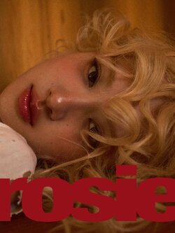 ROSÉ first studio album ‘rosie’ + GIFT