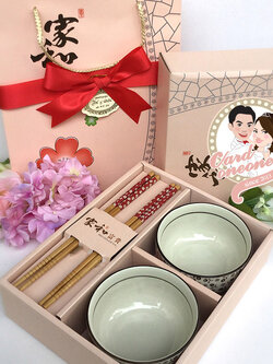 ของรับไหว้งานแต่ง ชุดตะเกียบถ้วยจีน ลายซากุระ