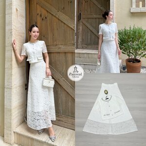 ชุดเซทแฟชั่น Set เสื้อลูกไม้เนื้อนิ่มกระดุมหน้าแต่งเลื่อมสีเงินที่คอและกระเป๋า มาพร้อมกับกระโปรงลูกไม้เอวสูง