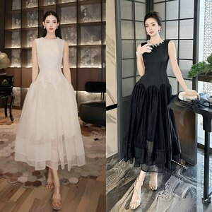 เดรสแฟชั่น เดรสเสื้อคอกลมแขนกุด กระโปรงบาน แต่งลูกปัดมุกรอบคอเสื้อ