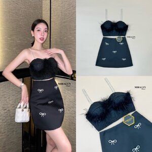 ชุดเซทแฟชั่น Set เสื้อสายเดี่ยวแต่งเพชรเม็ดใหญ่ช่วงอกแต่งขนนกงานแน่นมาก กระโปรงทรงสุดน่ารักมีเข็มกลัดโบว์