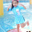 ฮ '' ( For Kids สำหรับเด็กอายุ 5-14 ปี ) Swimsuit for Girls ชุดว่ายน้ำ เด็กผู้หญิง Disney Frozen ชุดว่ายน้ำบอดี้สูท เสื้อแขนสั้น กระโปรงกางเกงขาสั้น สีฟ้า ลาย เจ้าหญิง อันนา เจ้าหญิงเอลซ่า มาพร้อมหมวกว่ายน้ำและถุงผ้า สุดน่ารัก ใส่สบาย