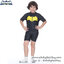 "( For Kids ) Swimsuit for Boys ชุดว่ายน้ำ เด็กผู้ชาย Bat Man ชุดบอดี้สูทสีดำ มาพร้อมหมวกว่ายน้ำและถุงผ้า สุดเท่ห์ ใส่สบาย ลิขสิทธิ์แท้